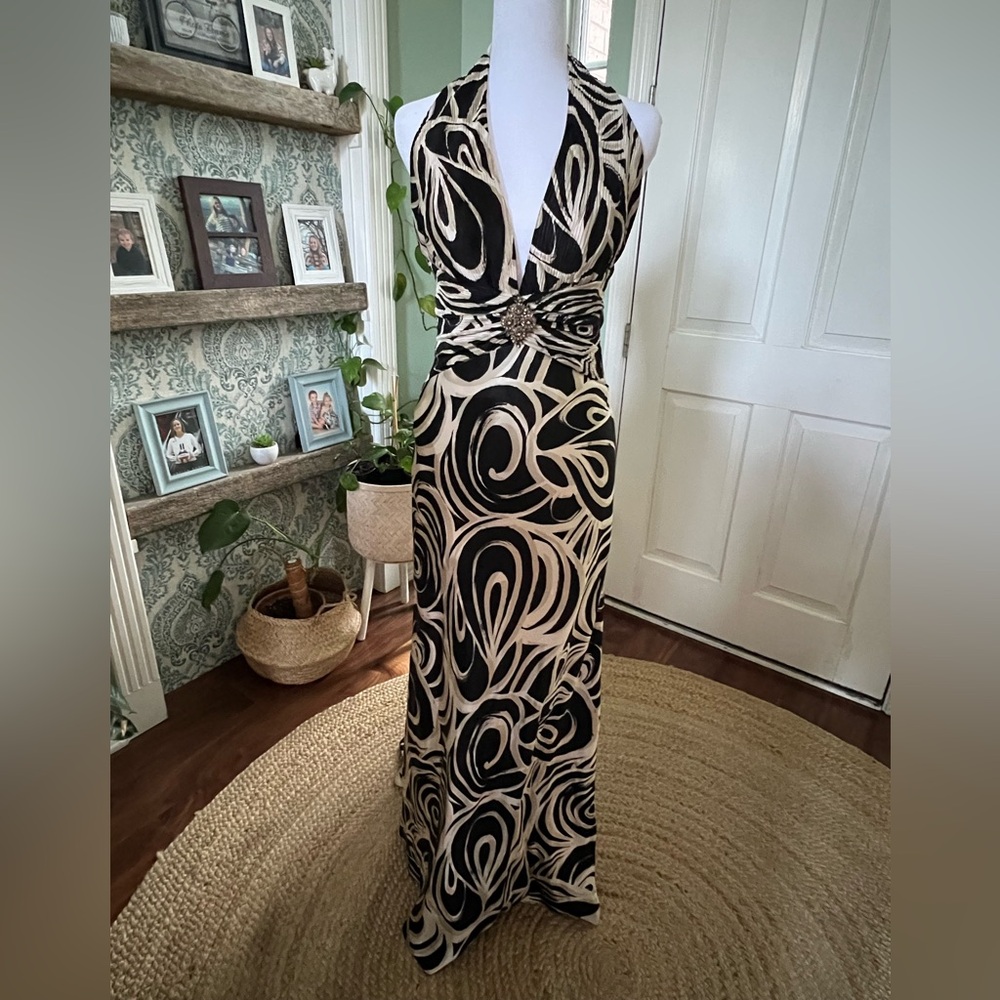 Gorgeous Betsy & Adam Evening Gown